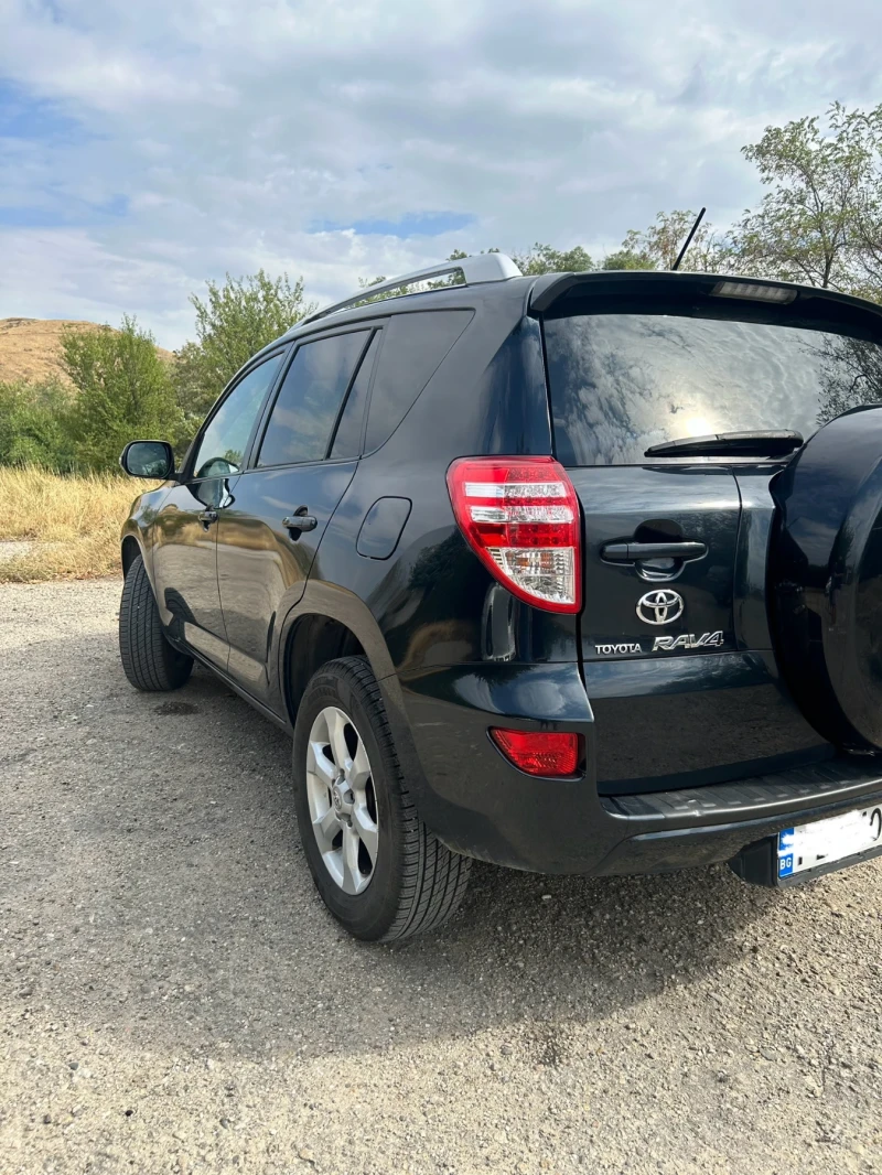 Toyota Rav4 Джип, снимка 3 - Автомобили и джипове - 47800454