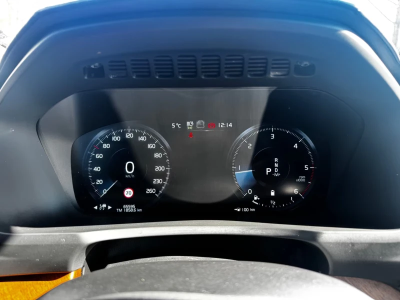 Volvo Xc90 INSCRIPTION/235HP/7S/PANO/360/H&K/MEMO/HUD/301gpr, снимка 12 - Автомобили и джипове - 51671802