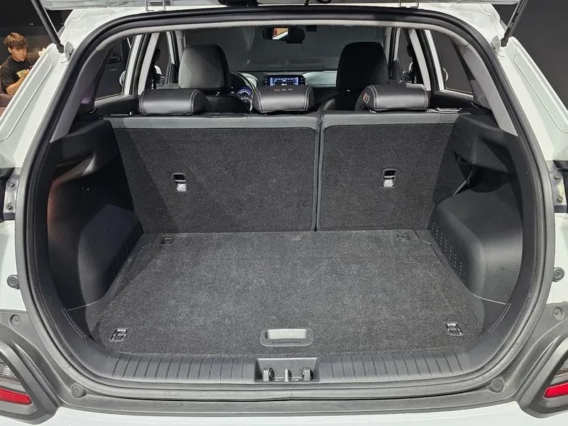 Hyundai Kona 1.6, снимка 16 - Автомобили и джипове - 54640000