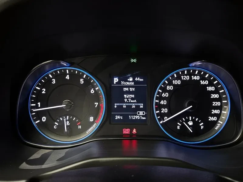 Hyundai Kona 1.6, снимка 8 - Автомобили и джипове - 54640000