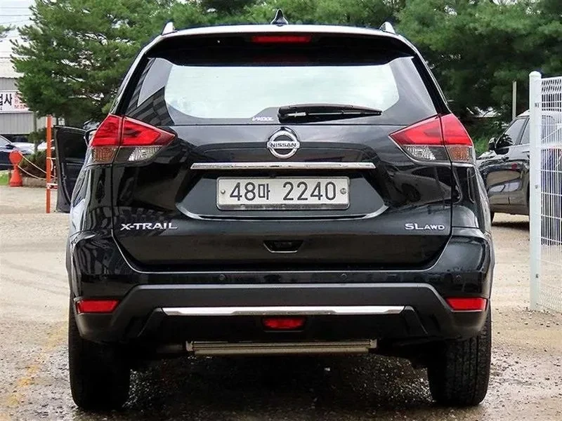 Nissan X-trail 2.5 4WD, снимка 4 - Автомобили и джипове - 55740410