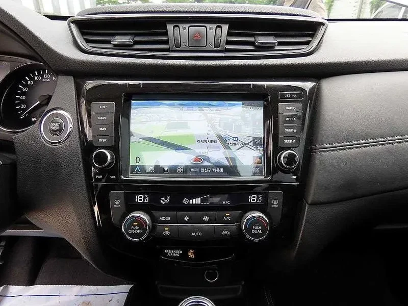 Nissan X-trail 2.5 4WD, снимка 12 - Автомобили и джипове - 55740410