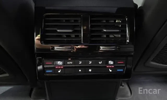 VW Touareg 3.0TDI * R LINE * ОБДУХВАНЕ * HEAD UP * KEYLESS * , снимка 12 - Автомобили и джипове - 56117609