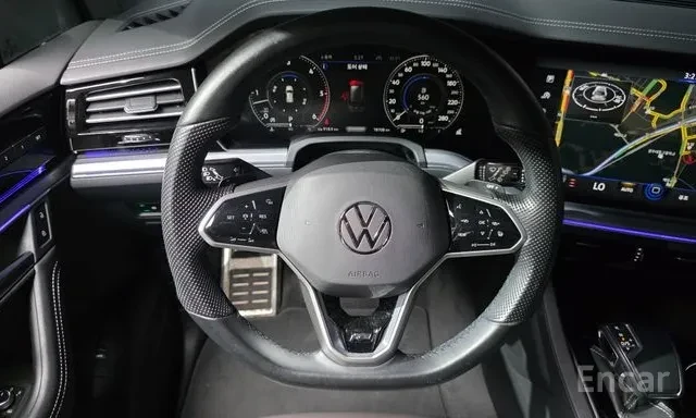 VW Touareg 3.0TDI * R LINE * ОБДУХВАНЕ * HEAD UP * KEYLESS * , снимка 6 - Автомобили и джипове - 56117609
