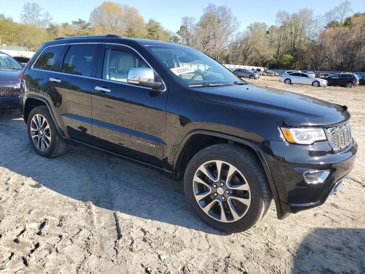 Jeep Grand cherokee OVERLAND* 5.7L* ОБДУХ* PANO* DISTRONIC* QUADRALIFT - изображение 3