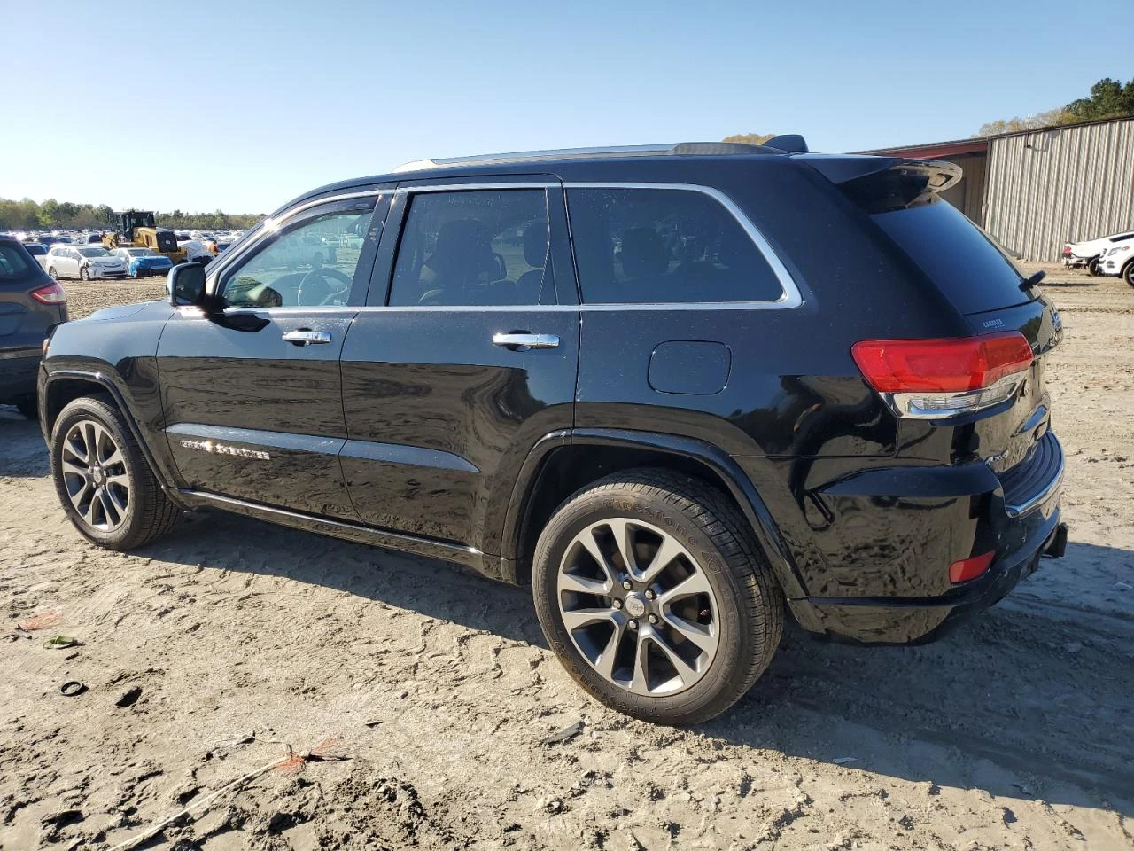 Jeep Grand cherokee OVERLAND* 5.7L* ОБДУХ* PANO* DISTRONIC* QUADRALIFT - изображение 4