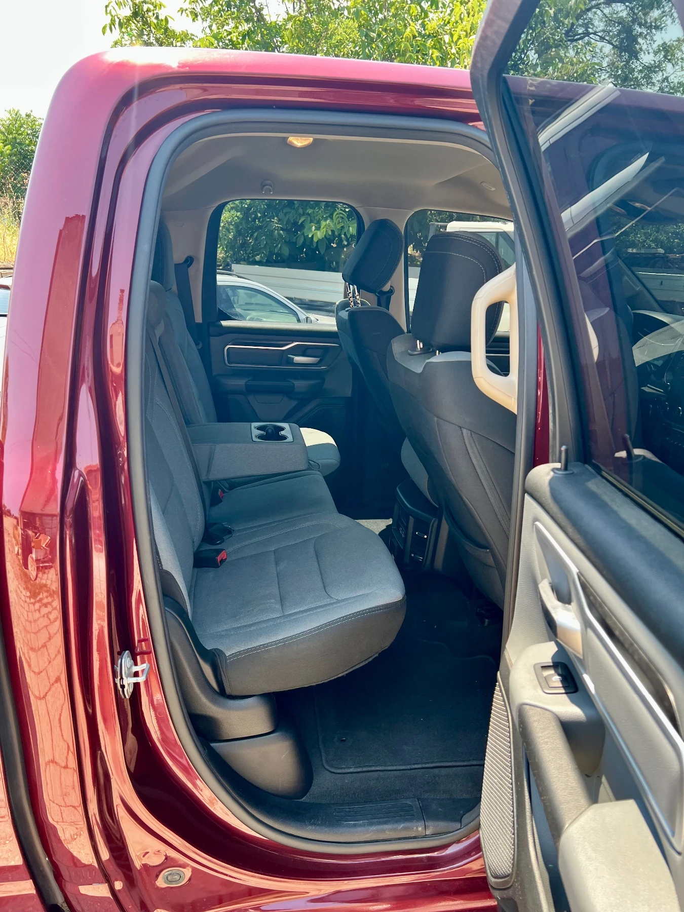Dodge RAM 1500 BIGHORN  - изображение 10