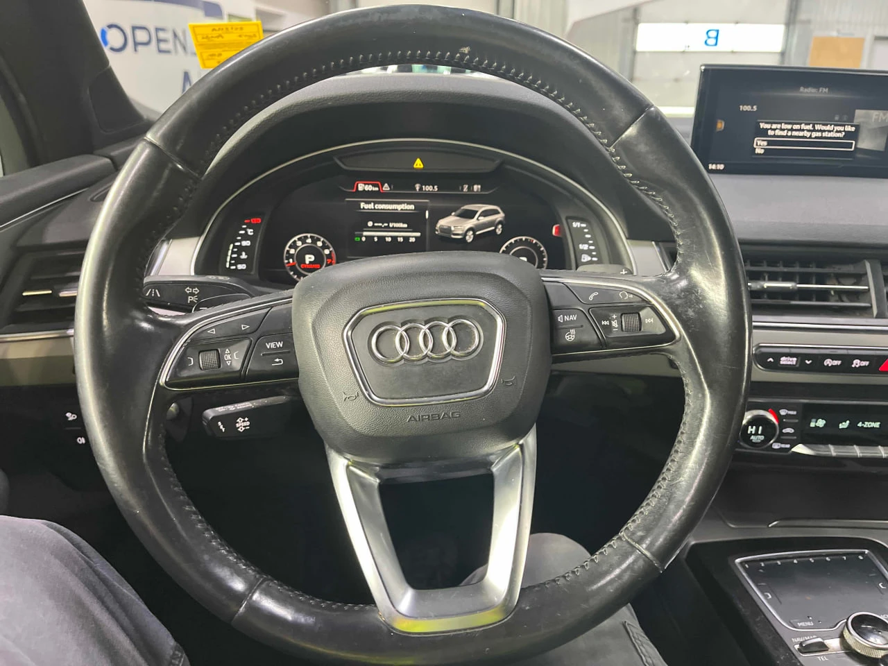 Audi Q7 * АВТО КРЕДИТ* ЦЕНА ДО БГ * СЕРВИЗНА ИСТОРИЯ *  - изображение 8