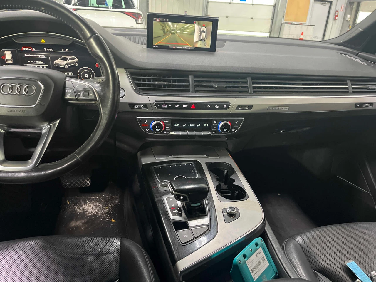 Audi Q7 * АВТО КРЕДИТ* ЦЕНА ДО БГ * СЕРВИЗНА ИСТОРИЯ *  - изображение 10