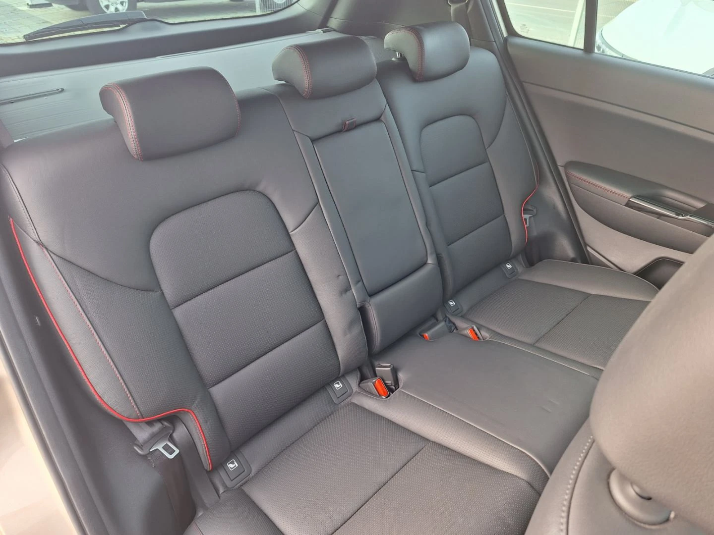 Kia Sportage 2.0 CRDi / 185 �.�. / DCT-8 / AWD/GT LINE | Mobile.bg � ����������� 10