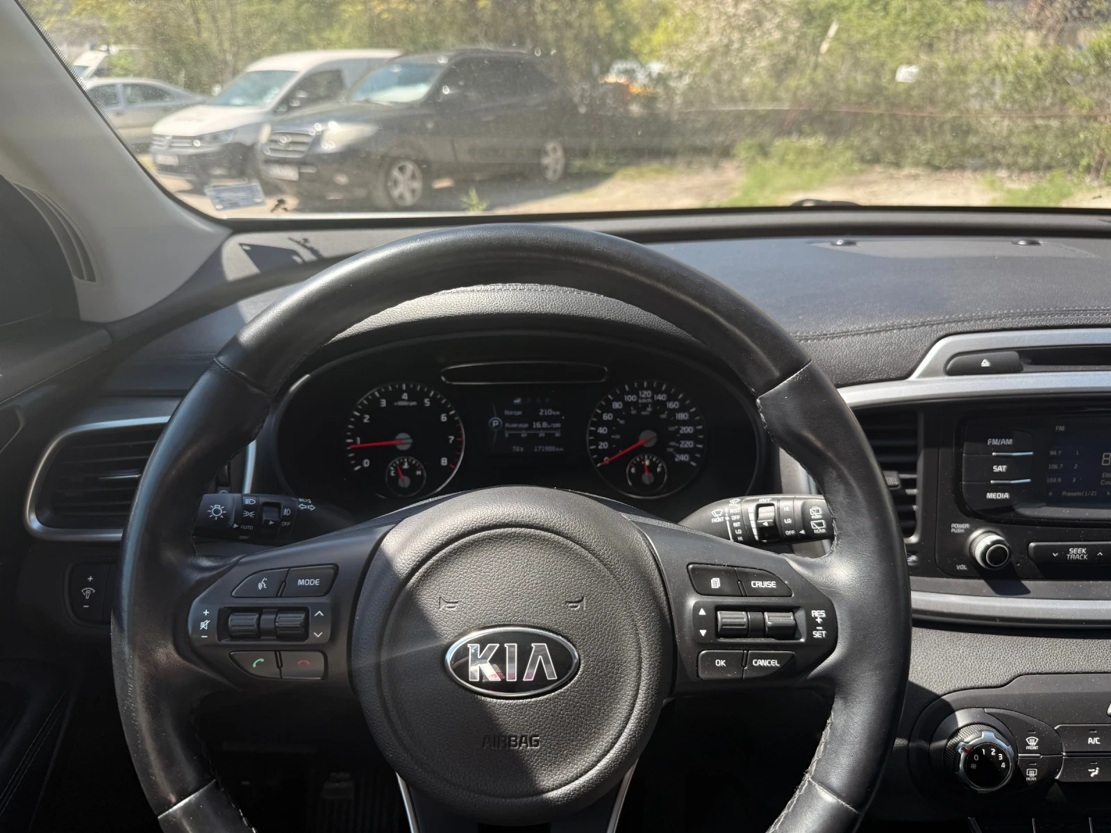 Kia Sorento, снимка 8 - Автомобили и джипове - 54311090