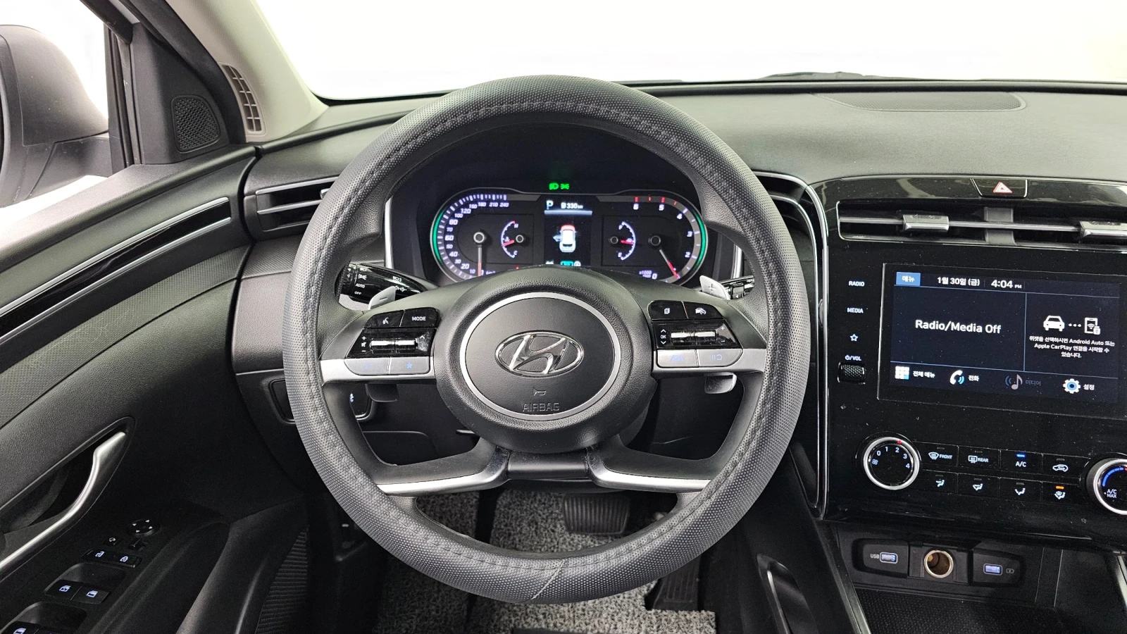 Hyundai Tucson, снимка 15 - Автомобили и джипове - 54962969