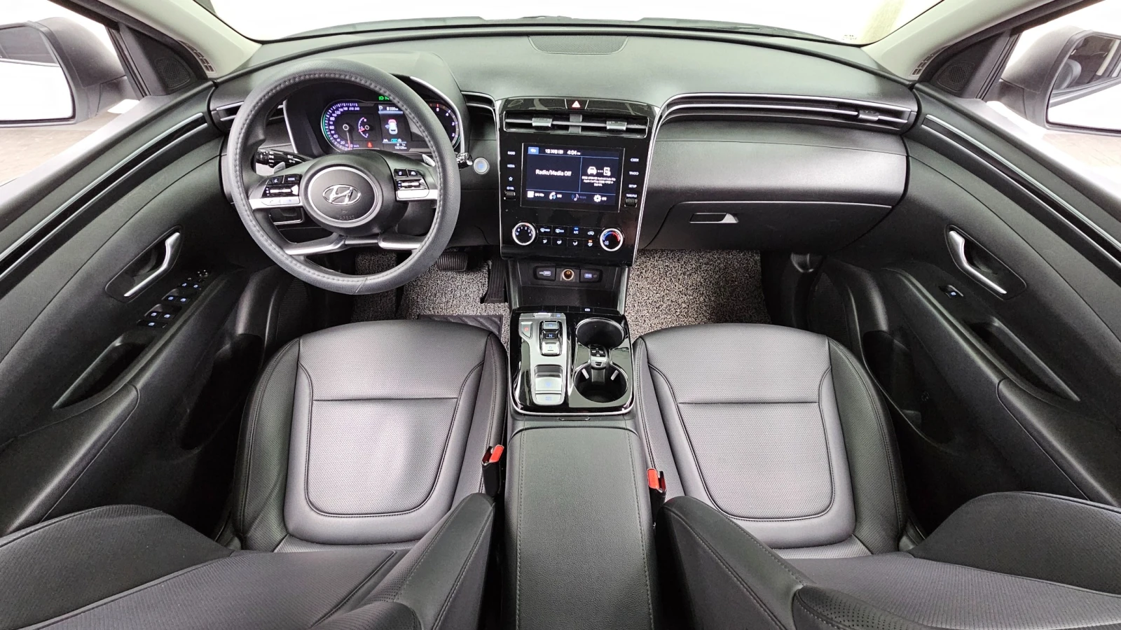 Hyundai Tucson, снимка 6 - Автомобили и джипове - 54962969