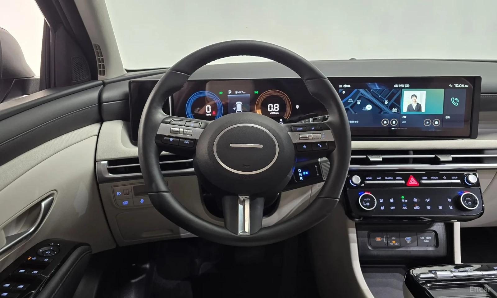 Hyundai Tucson Diesel 2.0 2WD, снимка 14 - Автомобили и джипове - 55049624