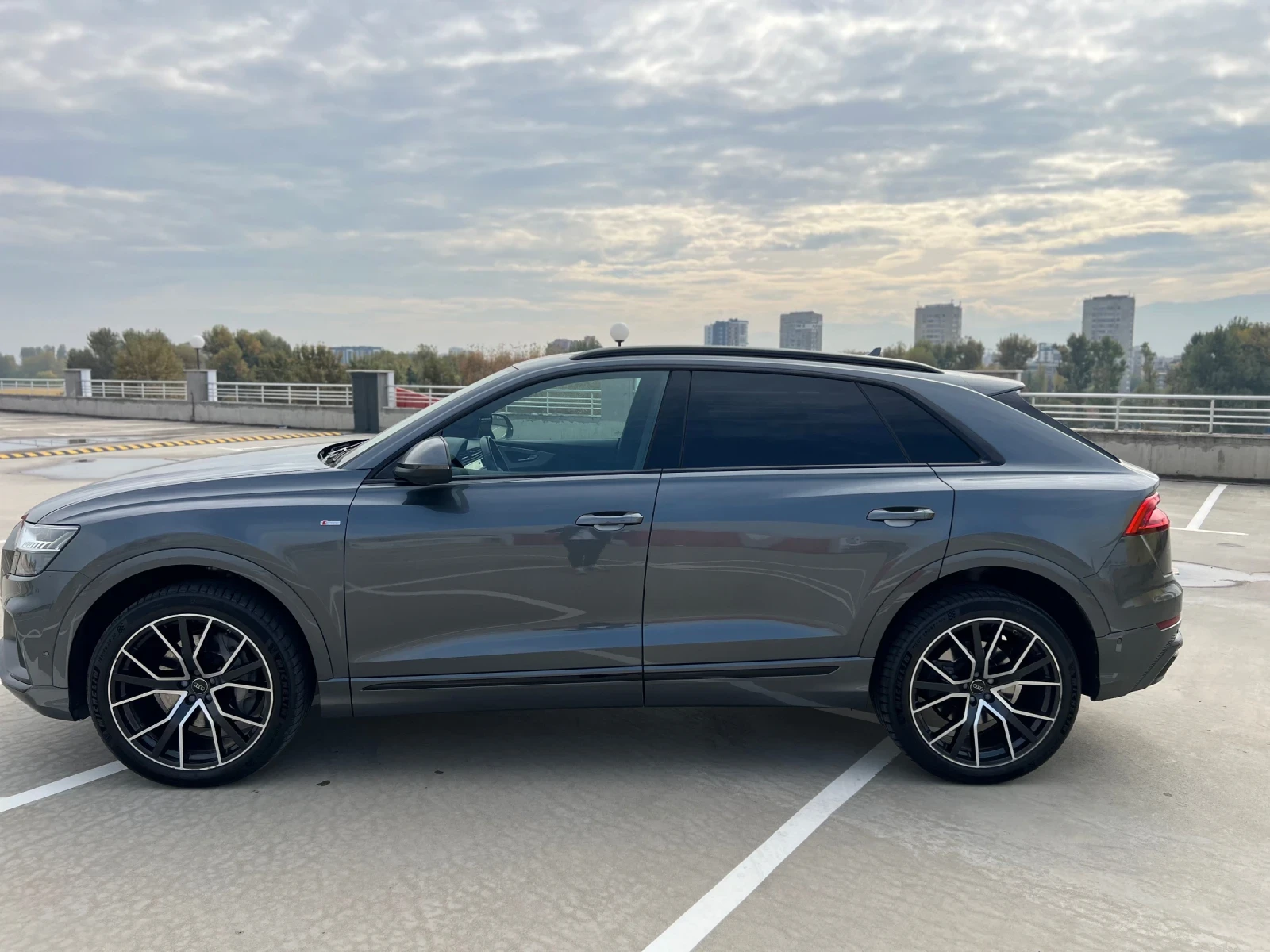Audi Q8 S-line+ ShadowLine, снимка 9 - Автомобили и джипове - 55543949