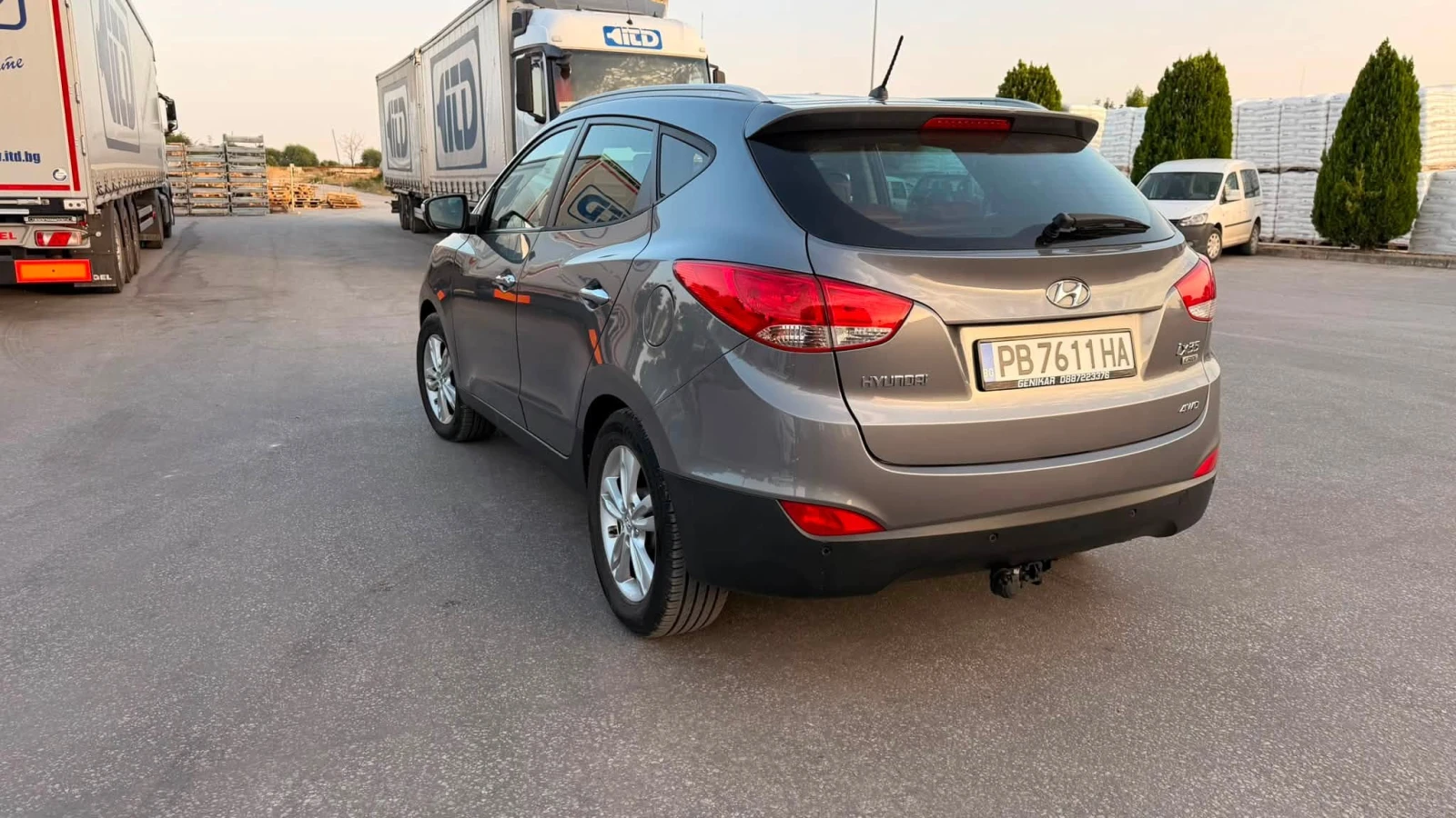 Hyundai IX35 2.0 CRDi Style AWD, снимка 4 - Автомобили и джипове - 55871343