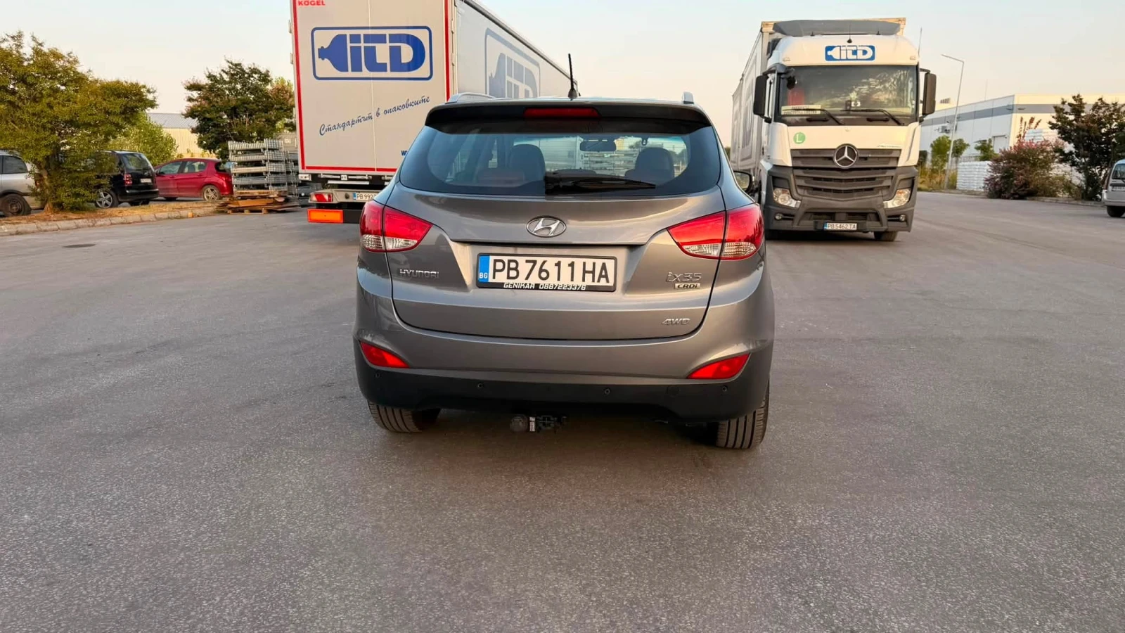 Hyundai IX35 2.0 CRDi Style AWD, снимка 7 - Автомобили и джипове - 55871343