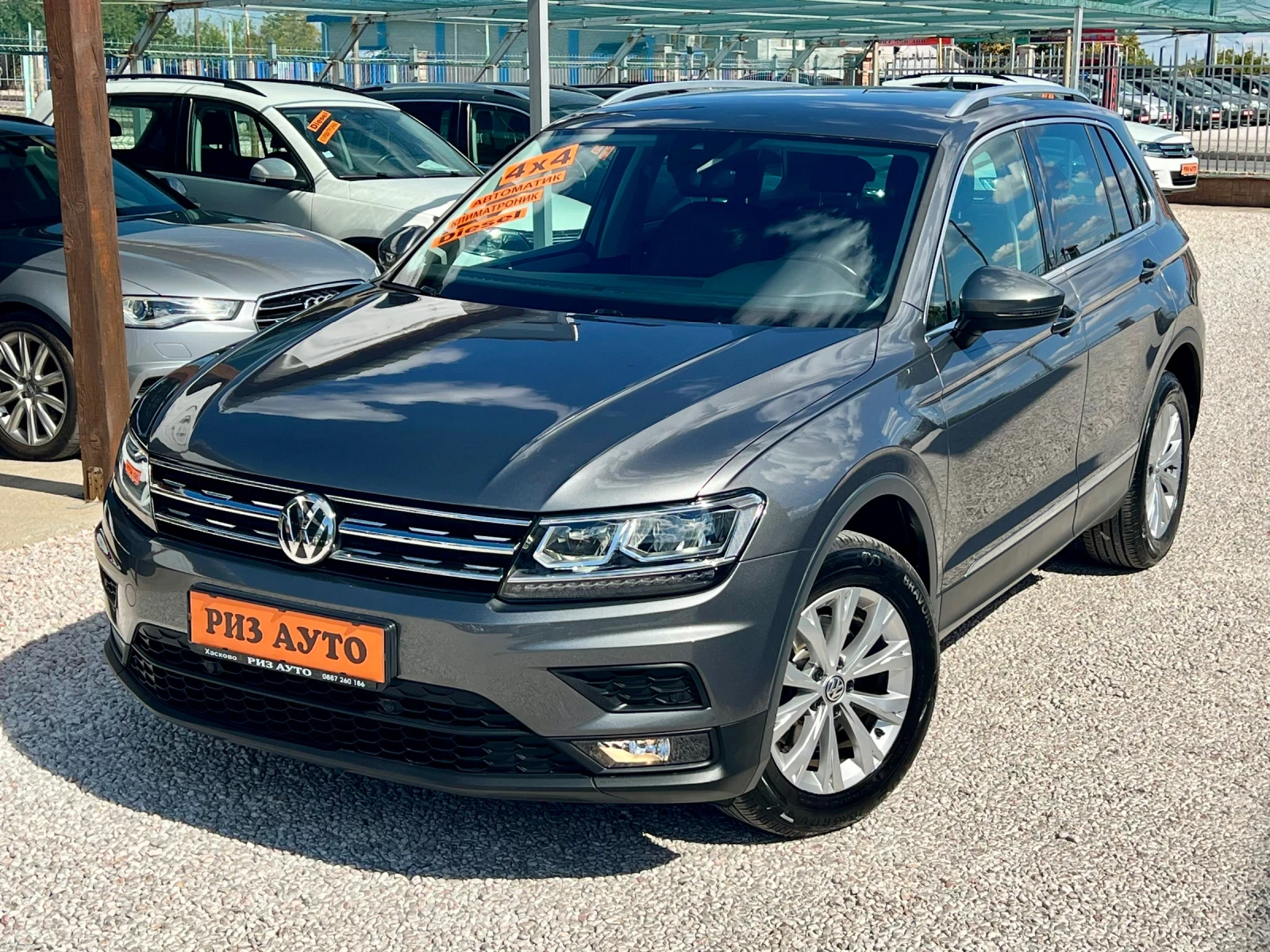 VW Tiguan 2.0TDI* 100%km* AVT* 4x4* DISTRONIK* LIZING, снимка 10 - Автомобили и джипове - 56217553
