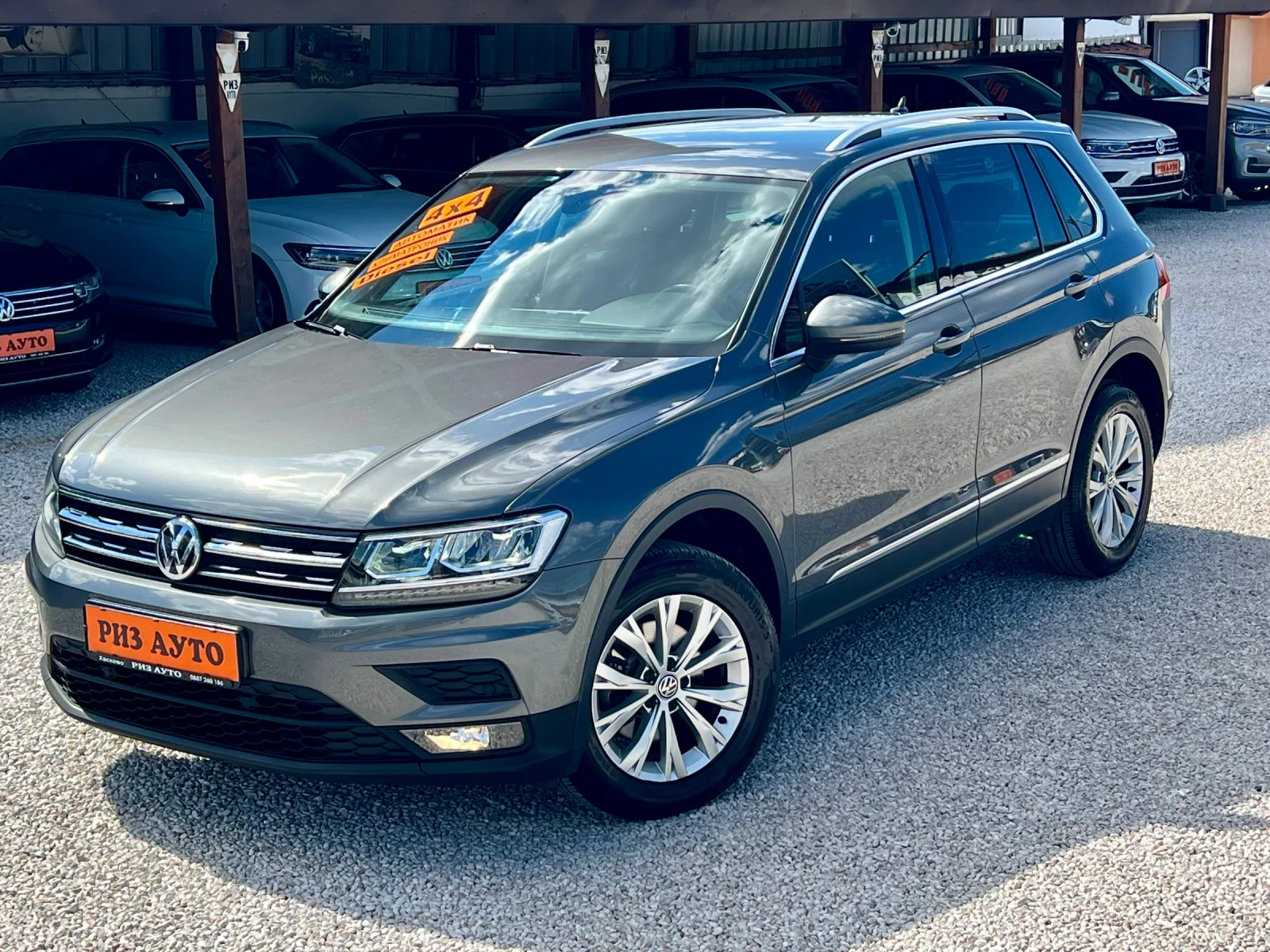 VW Tiguan 2.0TDI* 100%km* AVT* 4x4* DISTRONIK* LIZING, снимка 6 - Автомобили и джипове - 56217553