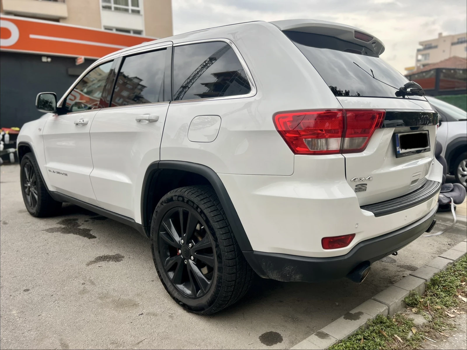 Jeep Grand cherokee 3.0 4x4 S LIMITED, снимка 3 - Автомобили и джипове - 56730700
