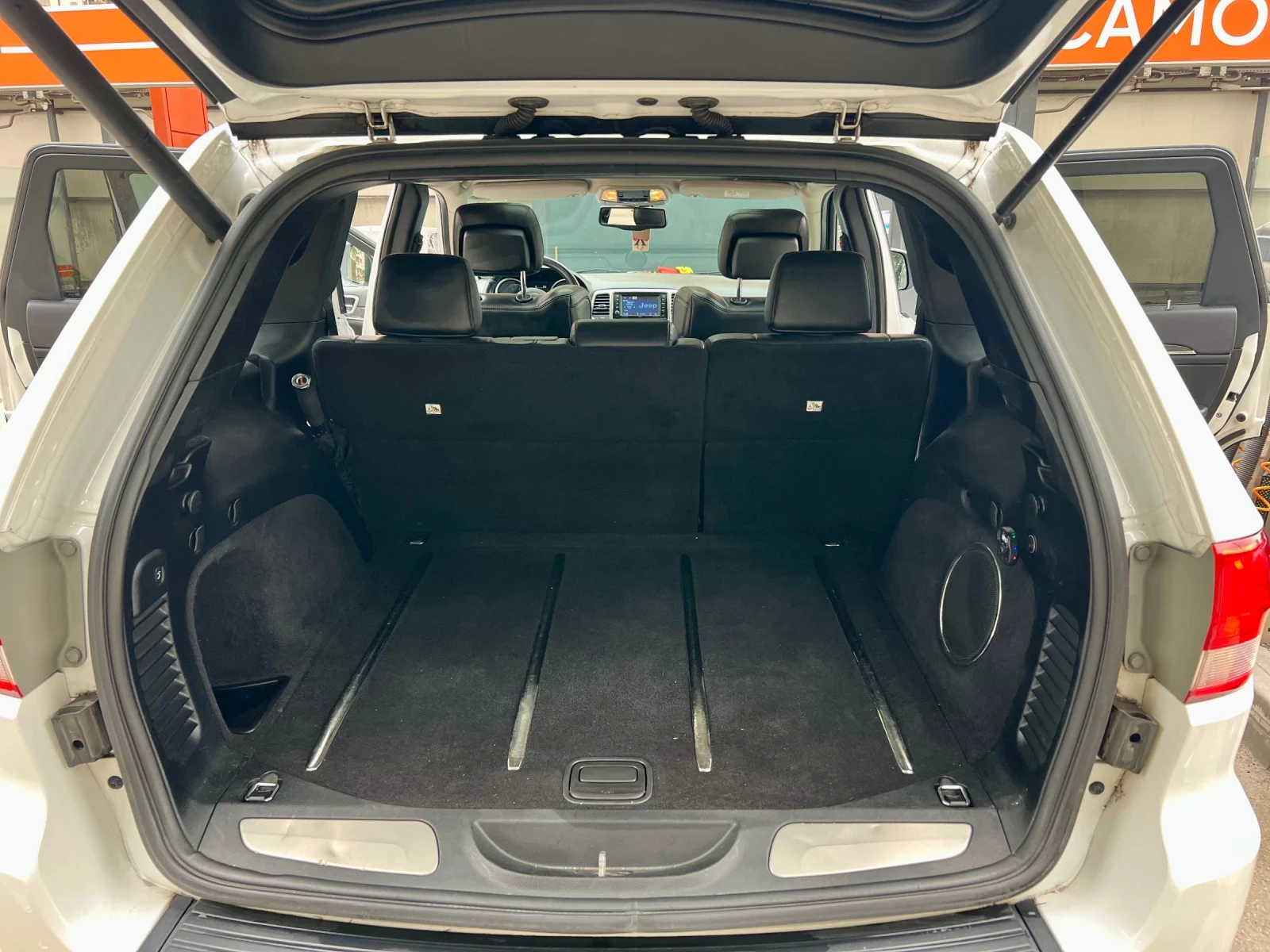 Jeep Grand cherokee 3.0 4x4 S LIMITED, снимка 11 - Автомобили и джипове - 56730700