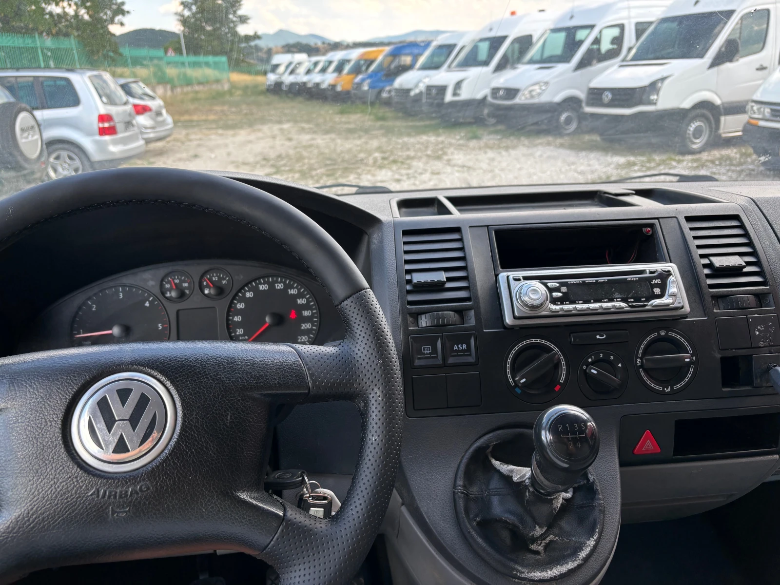 VW T5 1.9TDI.  РЕАЛЕН - изображение 9