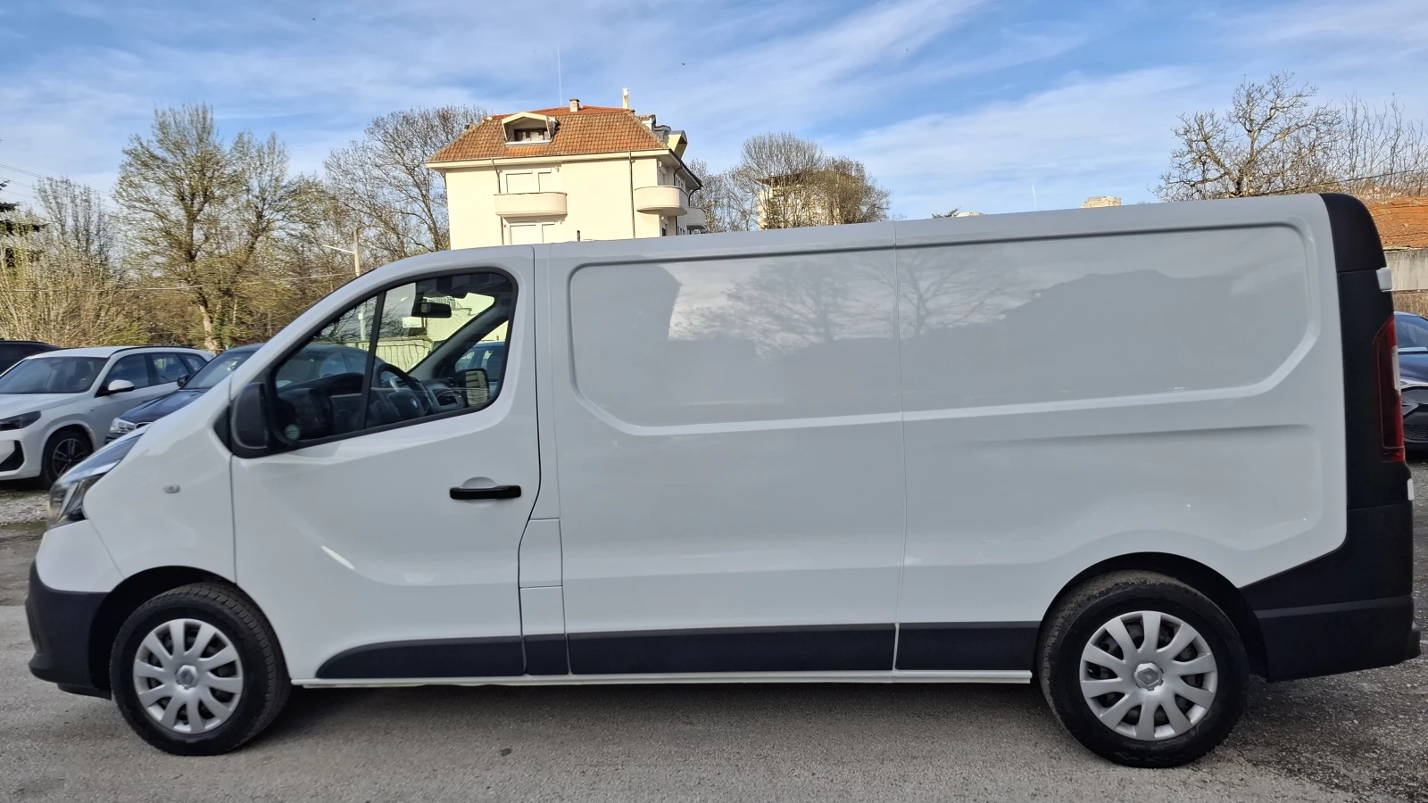 Renault Trafic 2.0 dCi 170, снимка 7 - Бусове и автобуси - 54244230