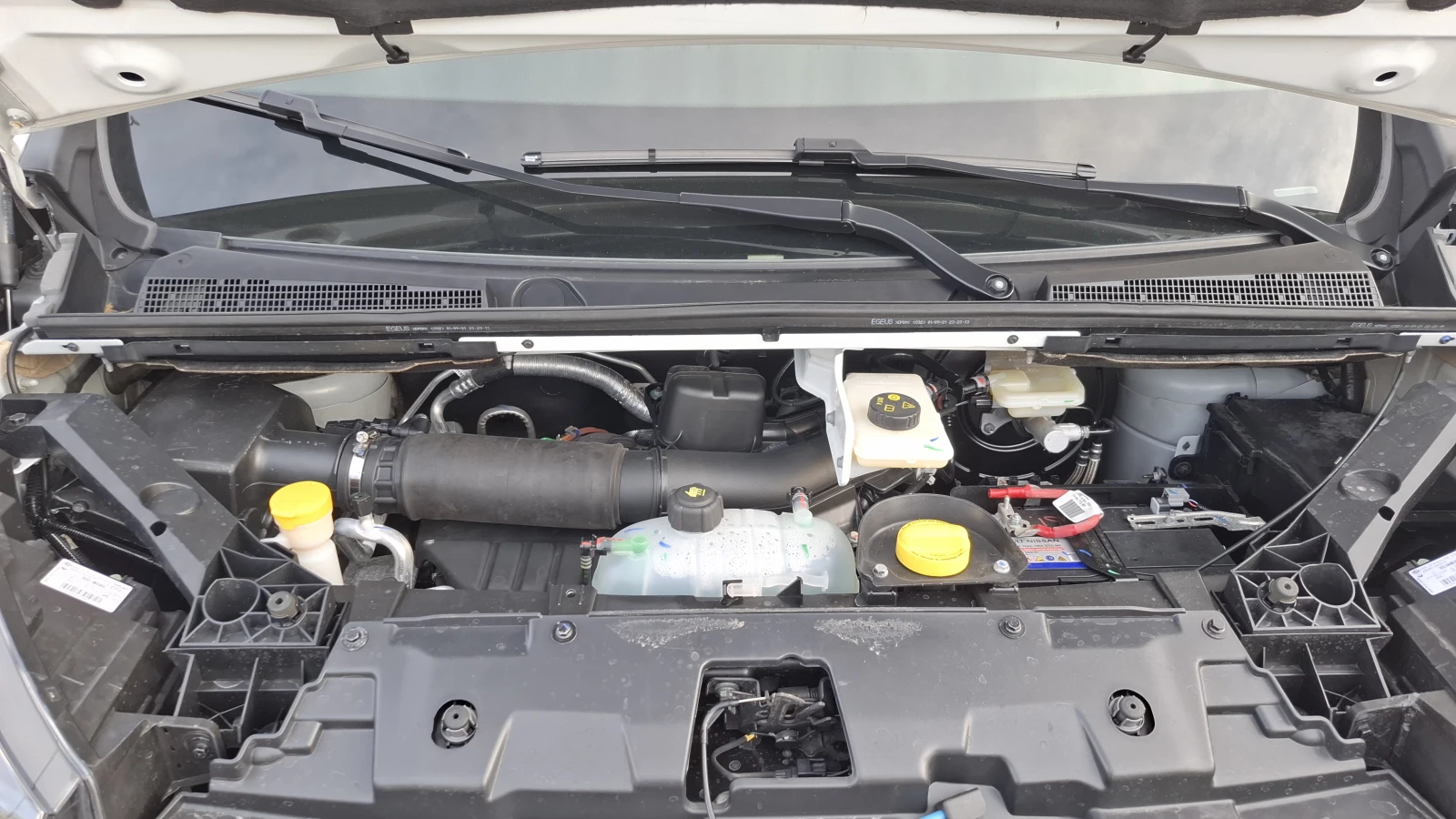 Renault Trafic 2.0 dCi 170, снимка 12 - Бусове и автобуси - 54244230