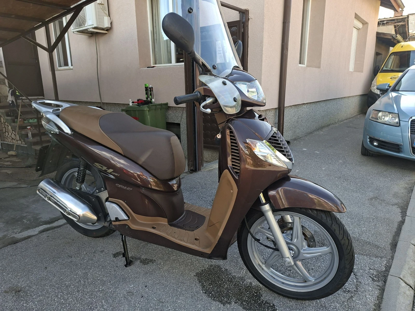 Honda Sh 125i 100%доказуеми километри УНИКАТ, снимка 2 - Мотоциклети и мототехника - 54824847