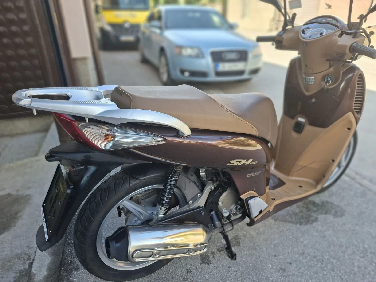 Honda Sh 125i 100%доказуеми километри УНИКАТ, снимка 4 - Мотоциклети и мототехника - 54824847