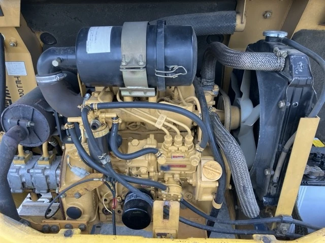 Багер Komatsu PC10-6 * ОЧАКВАН 15.10.2026!!!, снимка 11 - Индустриална техника - 55046038