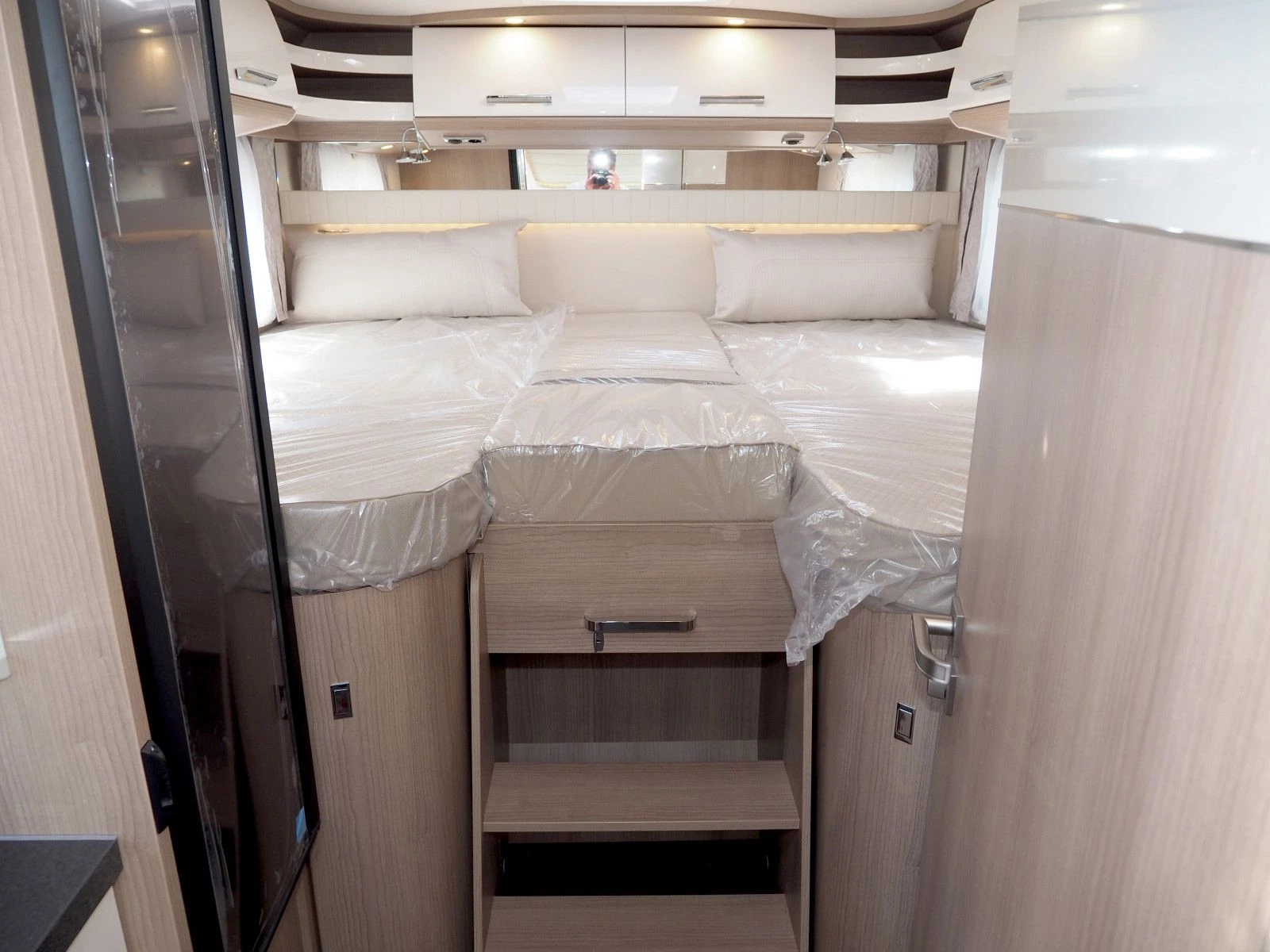 Кемпер Carthago C-tourer 143 - 25 % Mercedes - изображение 3