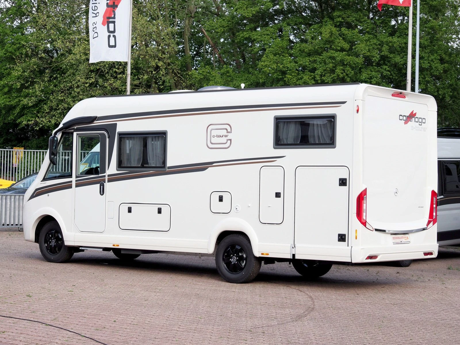 Кемпер Carthago C-tourer 143 - 25 % Mercedes - изображение 2