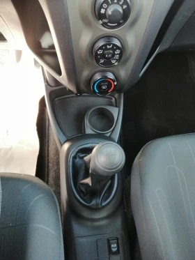 Toyota Yaris 1.0, снимка 15