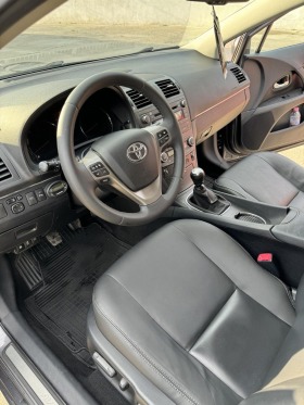 Toyota Avensis, снимка 8 - Автомобили и джипове - 45822276