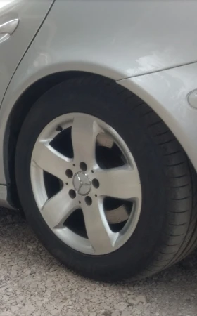 Mercedes-Benz E 280 Avantgarde - шест цилиндров редови  - 7500 € / 14668.73 лв. - 22549950 15