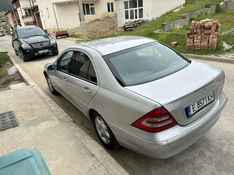 Mercedes-Benz C 200 Kompressor, снимка 4 - Автомобили и джипове - 47354476