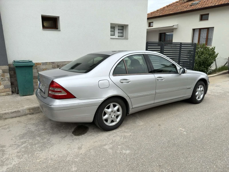 Mercedes-Benz C 200 Kompressor, снимка 3 - Автомобили и джипове - 47354476