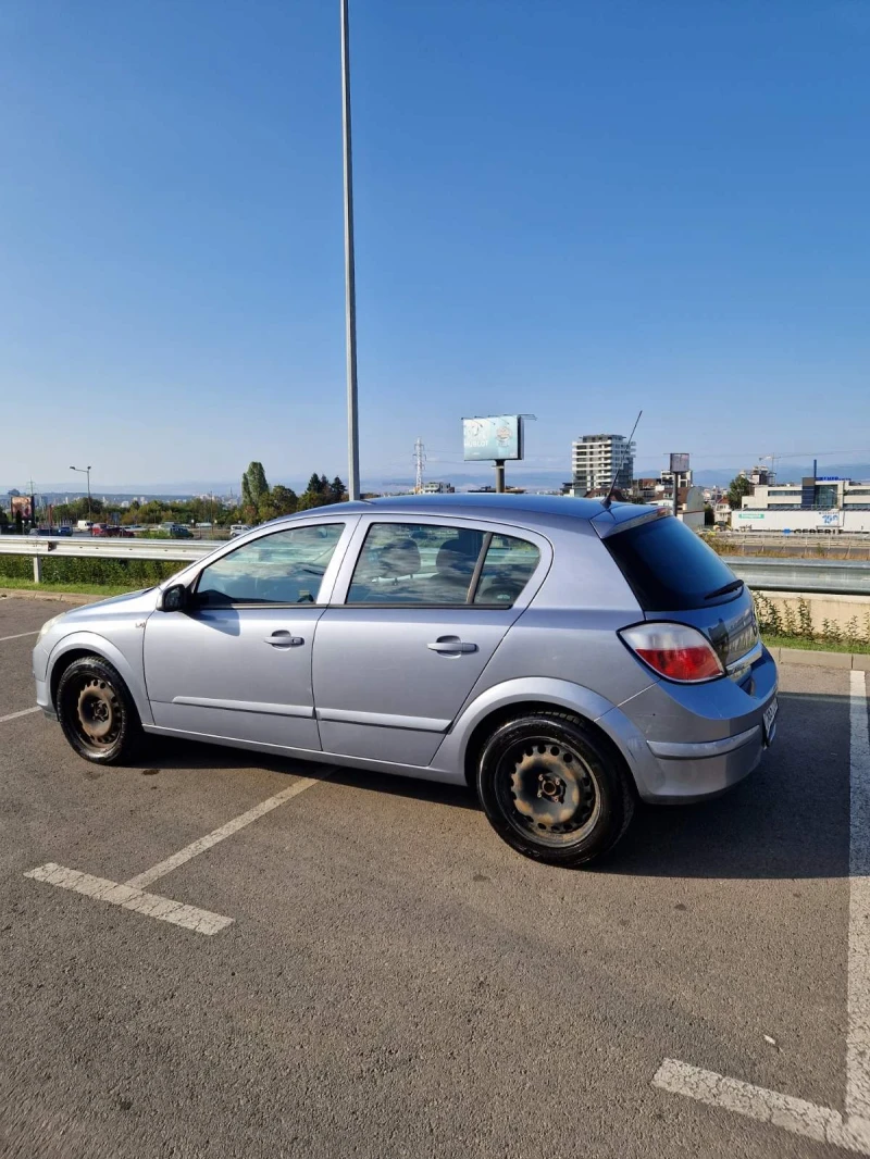 Opel Astra, снимка 13 - Автомобили и джипове - 47564666