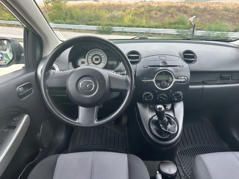 Mazda 2 1.3-БЕНЗИН, снимка 8 - Автомобили и джипове - 48647610