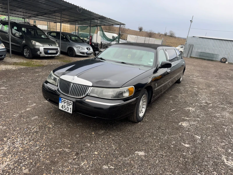 Lincoln Town car, снимка 1 - Автомобили и джипове - 48853749