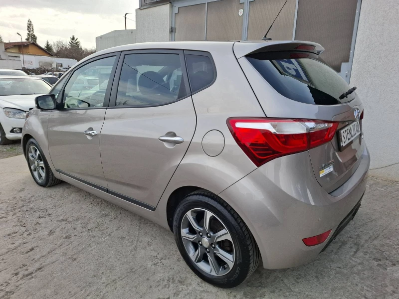 Hyundai I20 1.6 CRDi Vertex EDITION, снимка 8 - Автомобили и джипове - 49487243