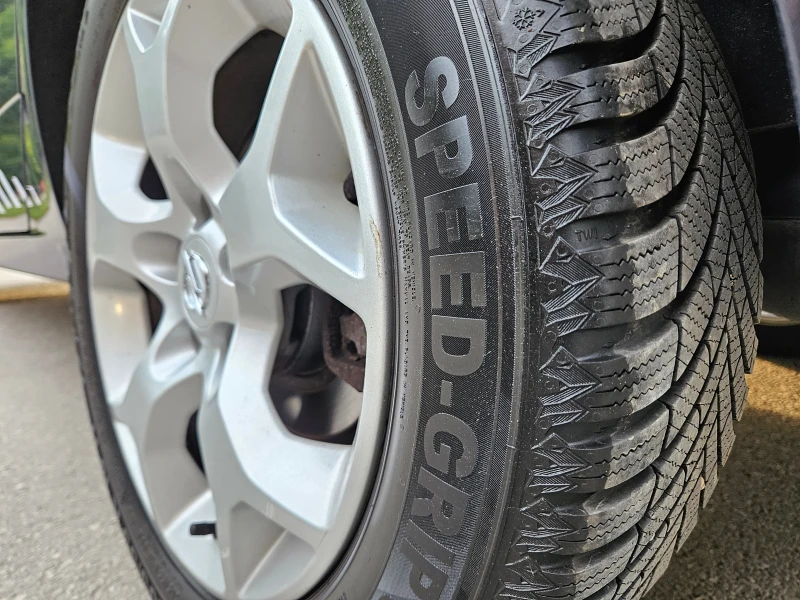 Opel Astra 1.6, 116k.с., Facelift, 186х.км.!, снимка 16 - Автомобили и джипове - 50382349