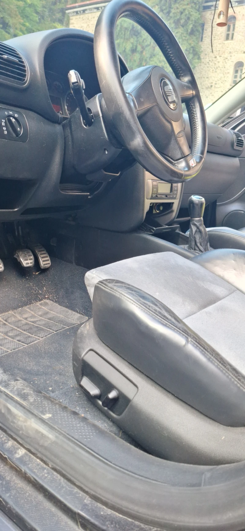 Seat Leon 1.8T, снимка 9 - Автомобили и джипове - 51751182