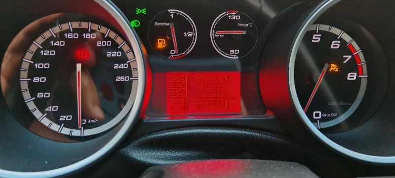 Alfa Romeo Giulietta 1.4 turbo GAS, снимка 10 - Автомобили и джипове - 51950595