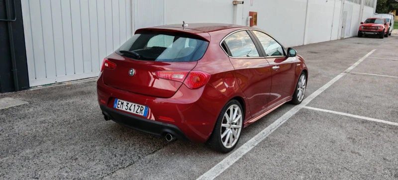 Alfa Romeo Giulietta 1.4 turbo GAS, снимка 7 - Автомобили и джипове - 51950595