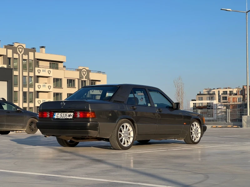Mercedes-Benz 190 2.0 122к.с, снимка 10 - Автомобили и джипове - 52236417