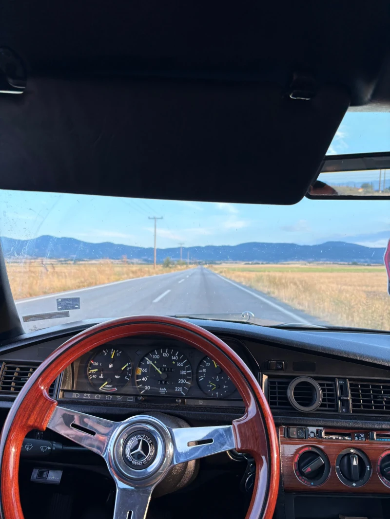 Mercedes-Benz 190 2.0 122к.с, снимка 9 - Автомобили и джипове - 52236417