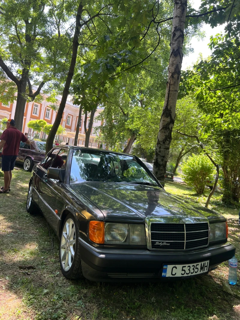 Mercedes-Benz 190 2.0 122к.с, снимка 3 - Автомобили и джипове - 52236417