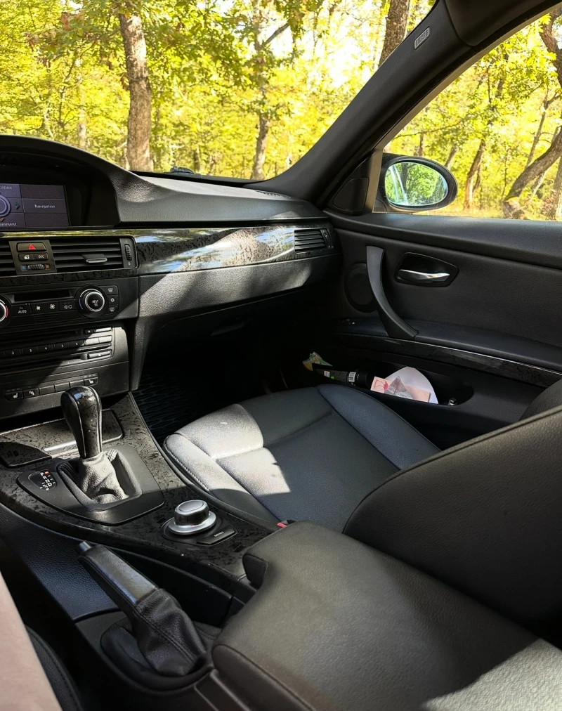 BMW 320, снимка 6 - Автомобили и джипове - 52403964